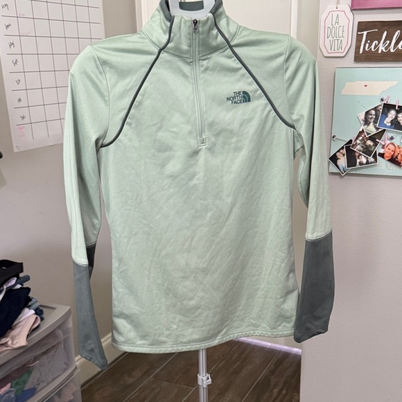 The North Face Mint and Gray Quarter-Zip Pullover - Picture 1 of 8